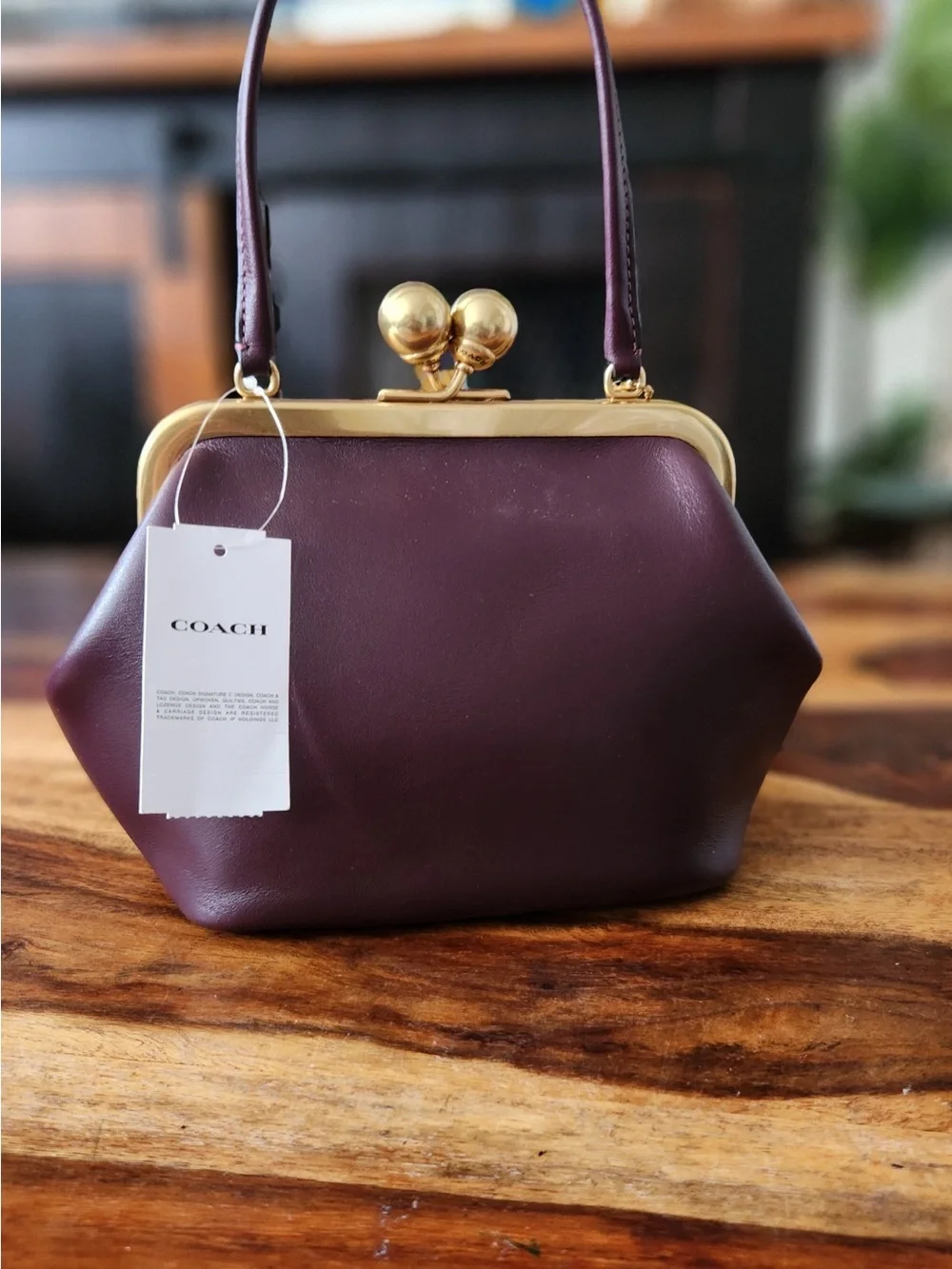 Coach small KissLock Top Handle Bag in Blackcurrant - Picture 4 of 8